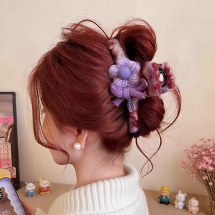 紫色花朵蝴蝶结抓夹女毛绒发夹2025新款高级感鲨鱼夹大号盘发头饰