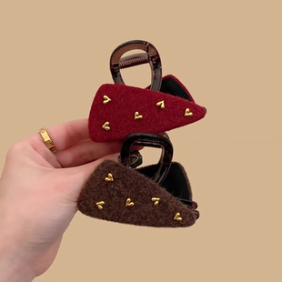 小众设计款酒红色三角型抓夹毛呢半扎发卡发夹后脑勺盘发鲨鱼夹