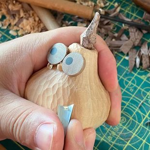 饰品汽车用梨创意摆件定制香氛手工 木雕台礼物男女中控车载香薰装