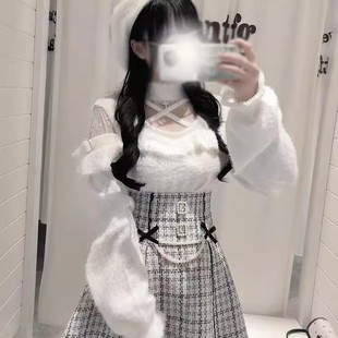 日单蕾系量产型noemie糯米风格 蕾服秋冬毛绒绒挂脖毛衣格子高腰裙