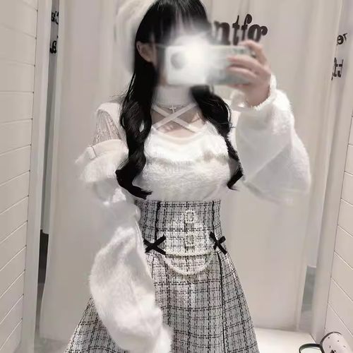 日单蕾系量产型noemie糯米风格蕾服秋冬毛绒绒挂脖毛衣格子高腰裙