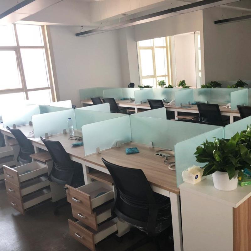 职员办公桌4人位简约电脑桌椅组合屏风工作位隔断工位办公桌子