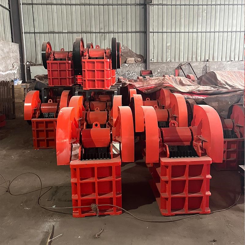 颚式破碎机矿石制l砂机鄂式碎石机打沙机矿山石头建筑垃圾粉碎机
