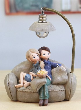 创意家居装饰品情k侣人物小夜灯工艺品客厅摆件卧室现代简约礼物