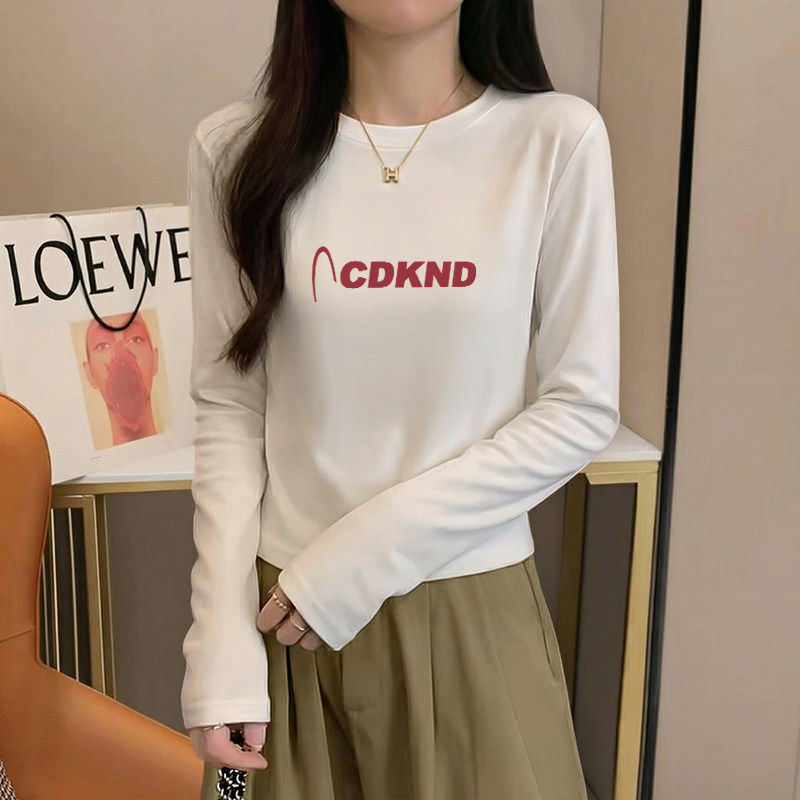 白色正肩长袖t恤女显瘦内搭2026春秋季新款纯棉小个子短款打底衫