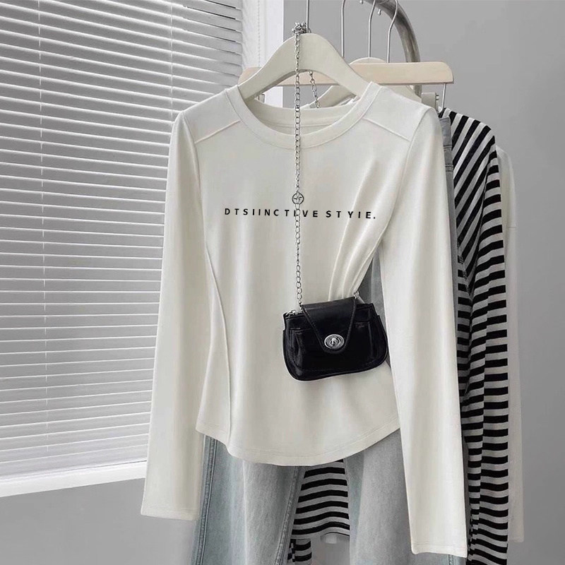 早秋别致白色t恤女设计感绝美正肩显瘦鱼骨长袖打底内搭上衣