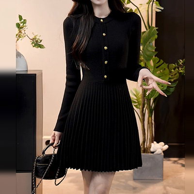 黑色小香赫本风连衣裙子女秋冬季2025年新款小个子高级感秋冬穿搭