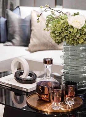 现代轻奢样板g房客厅茶几餐桌售楼酒店洽谈桌花艺花瓶酒具托盘摆