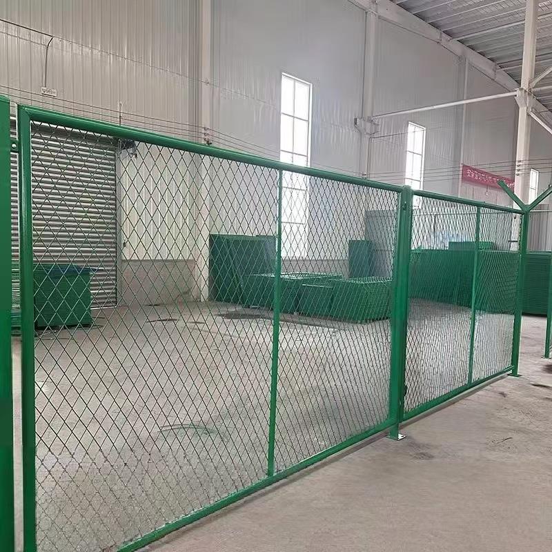 高速公路围栏网钢板网框架菱形护栏网机场高铁防护网防抛网钢丝网