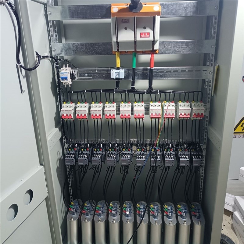 三相电容补偿柜无功补偿装置自动补偿控制柜就地提高电压