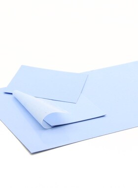 高韧性蓝色导热硅胶片材生产2W高导热系数带玻纤散热传热垫0.5mm