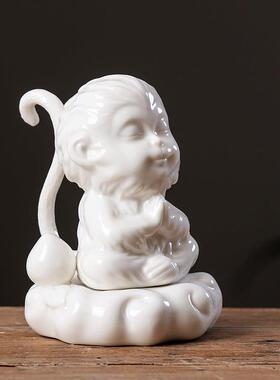 精品白瓷齐天大圣孙悟空陶瓷禅意茶宠摆件小猴子鱼缸造景家居饰品