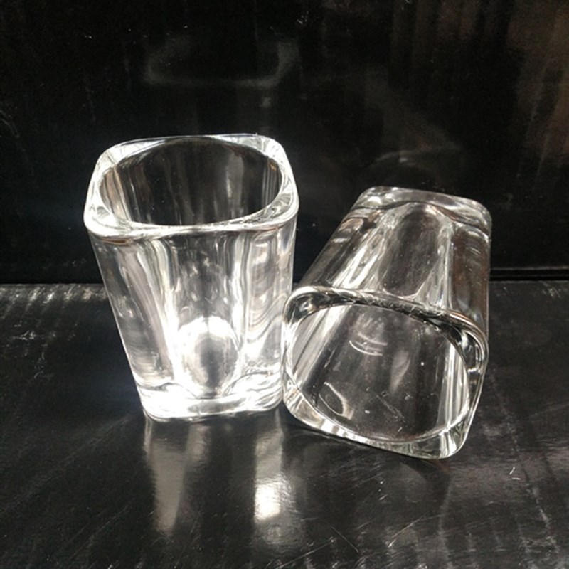 家用创意玻璃啤酒杯 洋酒杯白酒杯一口杯 小号四方杯酒具套装包邮