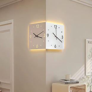 现代简约转角挂钟2024新款客厅家用挂墙时钟创意双面拐角静音钟表