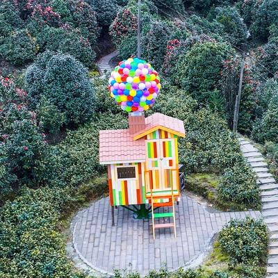 户外摆件落地环游红景区小屋打卡屋记木屋网气球拍照农庄大型飞