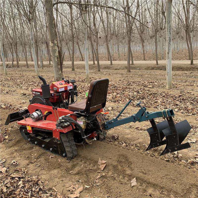 乘坐式履带旋耕机多功能小型履带微耕机山地丘陵耕田松土打地机
