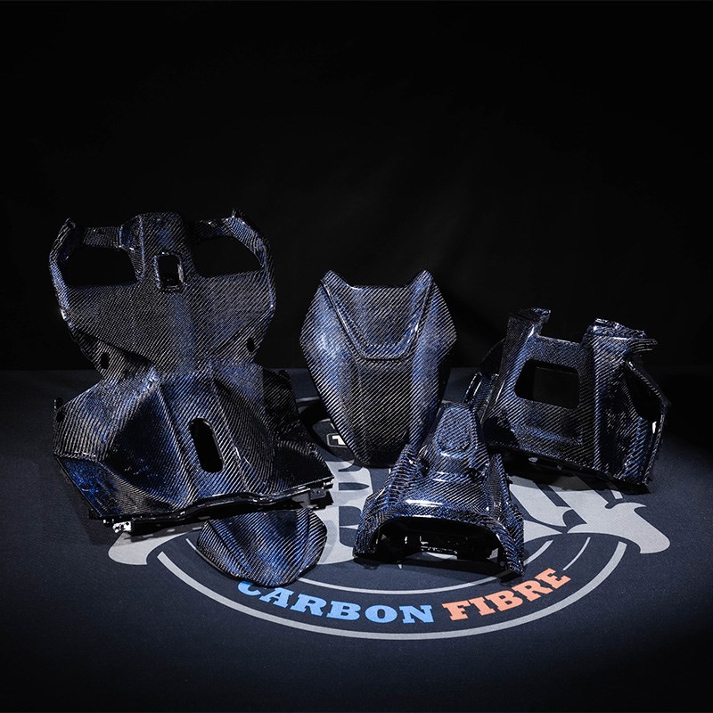 春风极核电动h车AE4 AE5改装蓝丝碳纤维pp件七件套