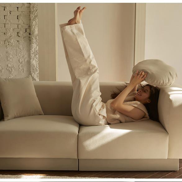 北欧现代设计师创意三人直排科技布免洗客厅公寓网红轻奢现代沙发