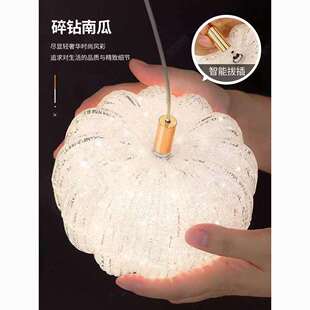 新款法式奶油公寓吊灯餐厅吊灯具旋转式楼梯二层艺术安装吊灯错乱