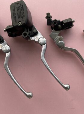 牛角9前刹车N1泵把刹手柄火枭0上小忍者Z1离合把0手摩托跑车牙0风