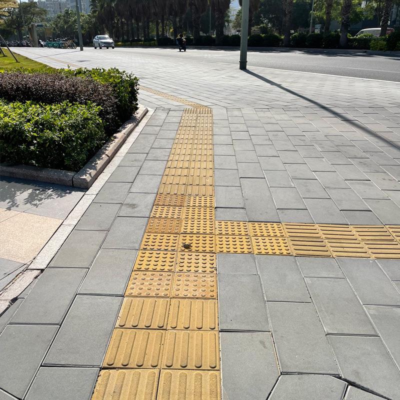 生态地铺石石英砖PC砖300*30020厚釉面黄色盲道砖盲道止步砖地铁