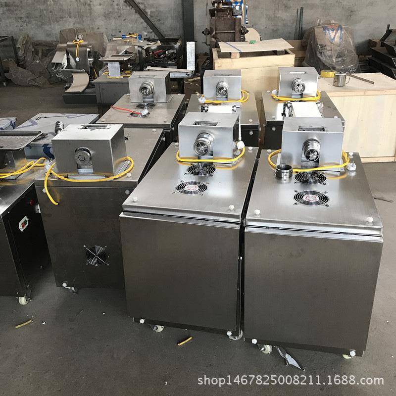 厂家全自动家用电动拉面机小型刀削面条机饸烙面多功能压面