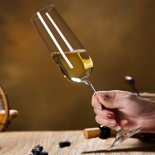 水晶高脚玻璃酒杯家用轻奢红酒杯起泡酒杯子 高颜值香槟杯法式