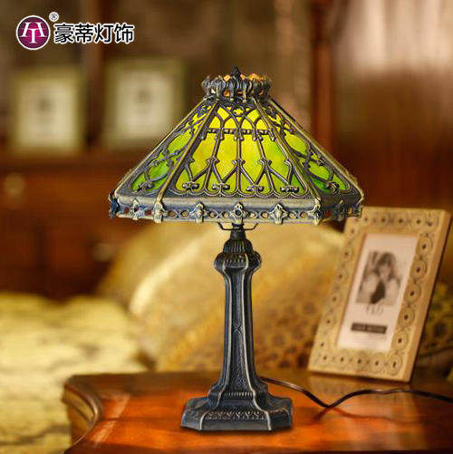 西班牙风帝凡尼彩玻宫廷复古装饰四边形方形卧室装饰艺术床头台灯