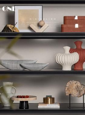侘寂风样板间酒柜书架搭配组合售楼处客厅柜高级感家居装饰品摆件