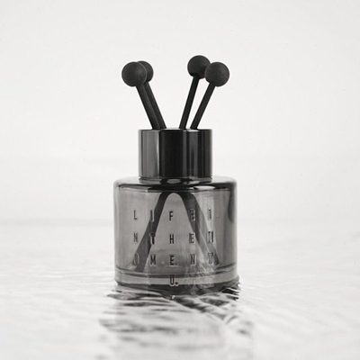 Homoo高级黑色车载扩香木质调无火香薰自然淡香男生新车生日礼物