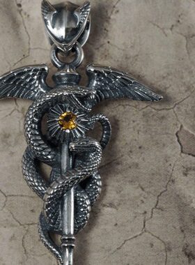 吊坠两商复古保护的斯商神权杖赫尔轻奢蛇墨神众神之使者做旧条人