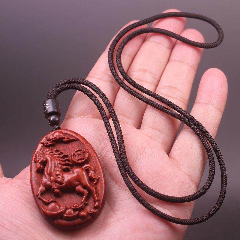 小叶紫檀十二生肖猪兔羊挂件木质老虎吊坠木雕马吊坠红木龙牌把件