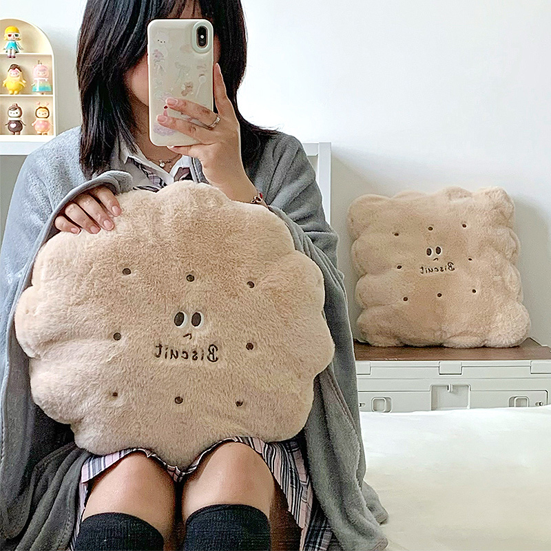 黄油饼干抱枕被子两用毯子二合一靠枕办公室午睡S枕头汽车车载靠