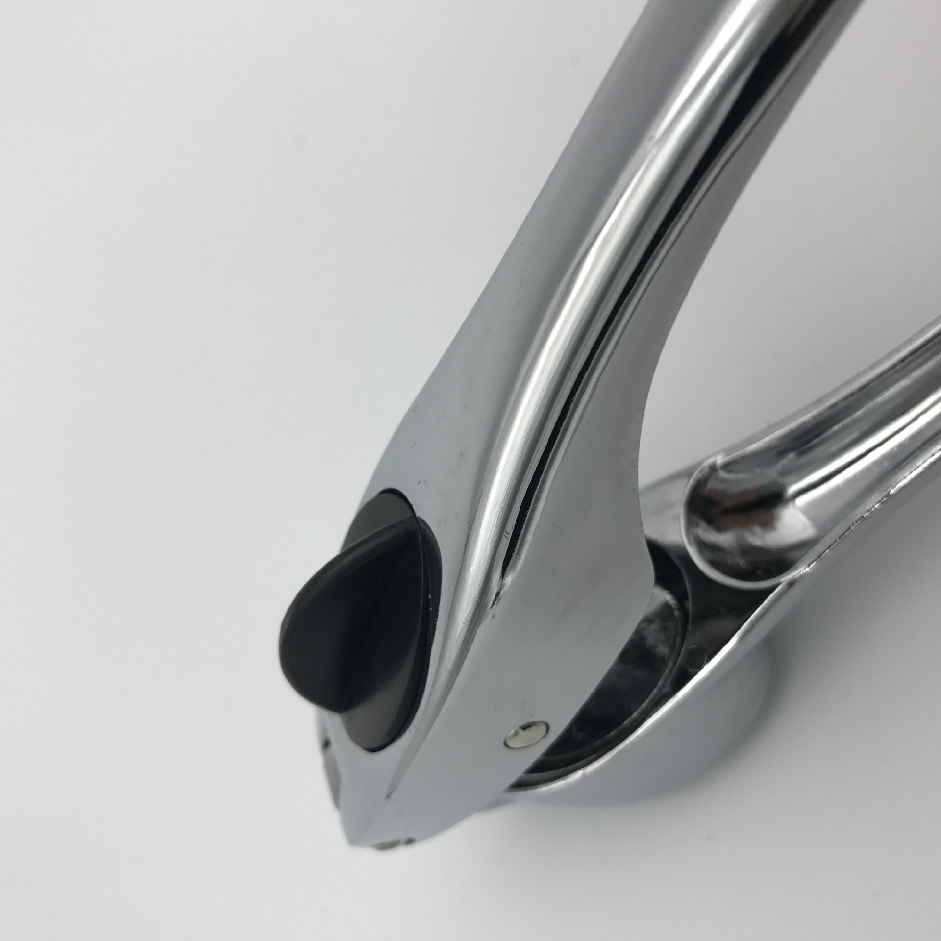 602锌合金中高端压蒜器新款蒜泥器手动压蒜汁器蒜夹厨房小工具