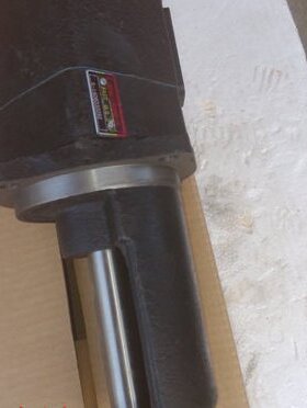 陕西法士特变速箱12JSD160T 用双支撑汽缸总成JS180-1707060-13