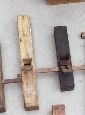 民俗怀旧老物件老木匠工具木工刨子锯子木匠凿子墙饰博物馆复古风