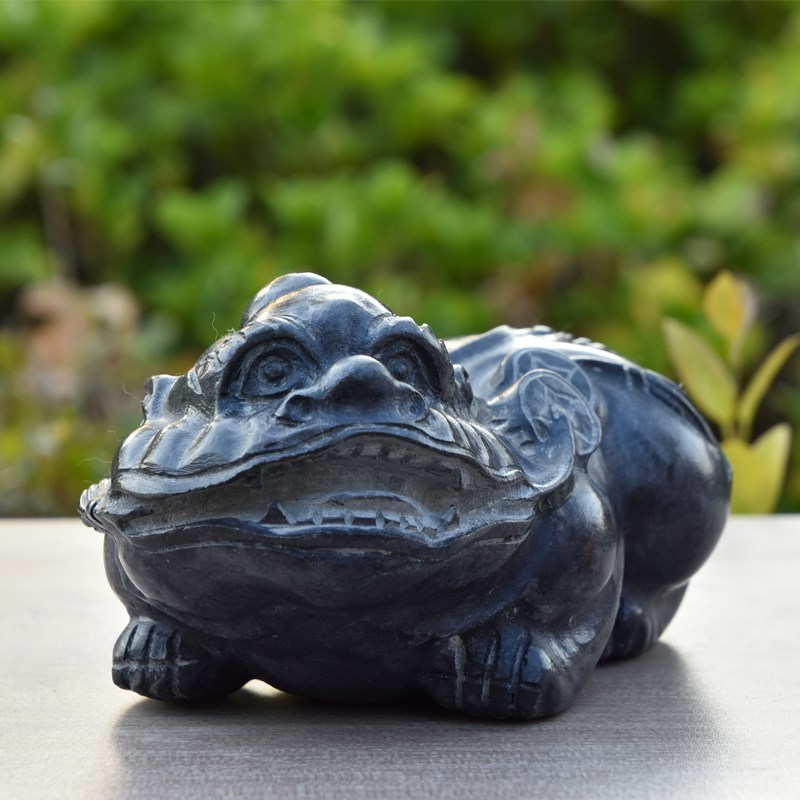 貔貅茶宠石雕青石桌面酒柜茶台办公室石头貔貅礼品把玩件