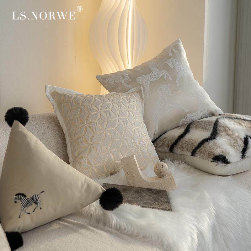 抱枕法式沙发客厅靠枕异形酒店样板间装饰马摆件轻奢高级床头靠垫