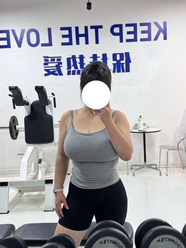 胖mm大胸承托吊带背心女 胸罩二合一无痕美背内搭防下垂上衣