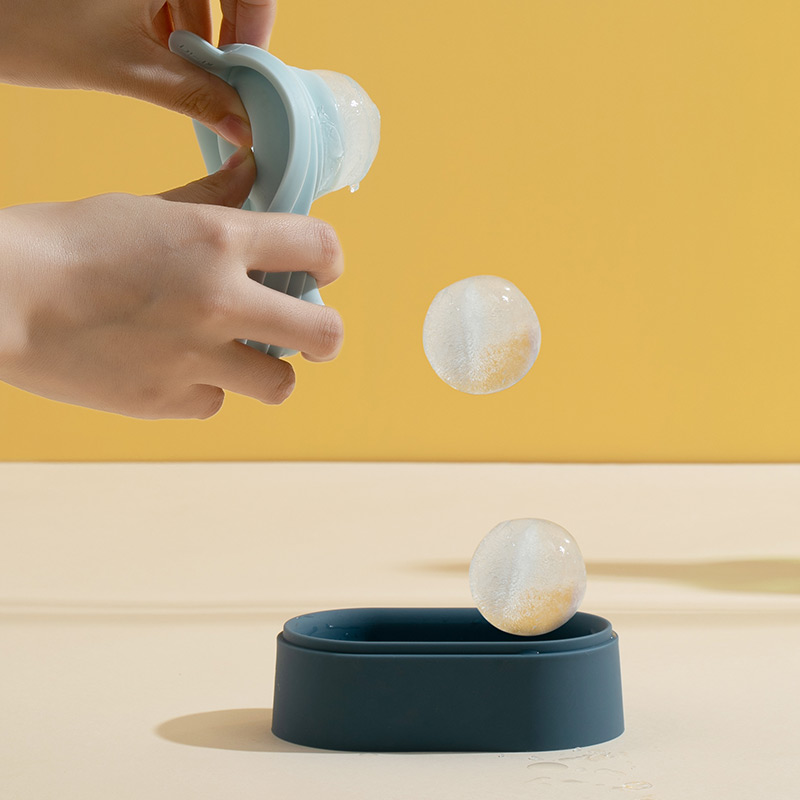 创意硅胶冰格模具家用冰箱冰盒速冻冰块带盖自制小号圆形冰球神器