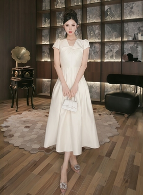 六爻定制 法式气质名媛显瘦优雅时尚连衣裙 65415