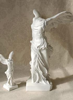 石膏人像摆件桌面艺术胜利女神酒柜轻奢高档北欧装饰创意复古雕像