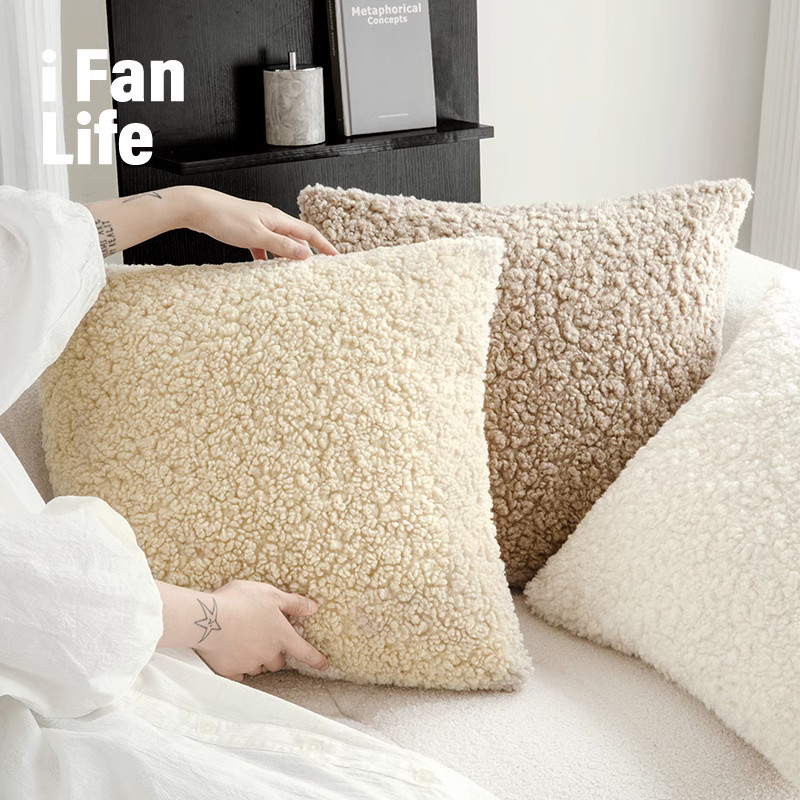 范店佩罗娜抱枕客厅沙发靠枕毛绒枕套床上头车载办公护腰靠背垫