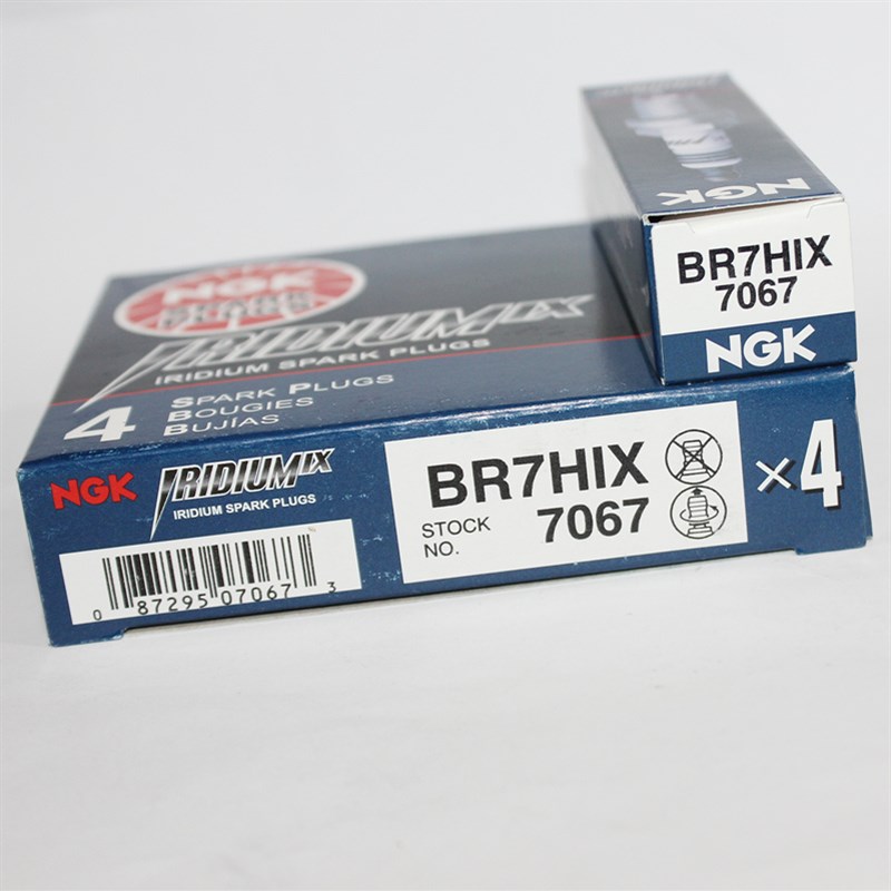 NGK铱金火花塞BR7HIX适用两冲程船外机摩托艇BR7HS E7TC踏板车DIO