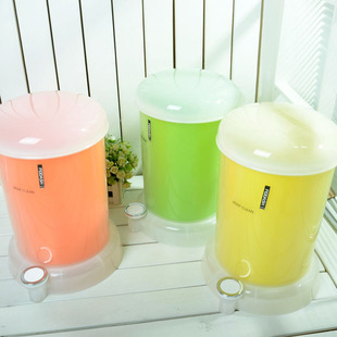 飞达三和新款半透明炫彩垃圾桶 脚踏垃圾桶 欧式家用卫生桶