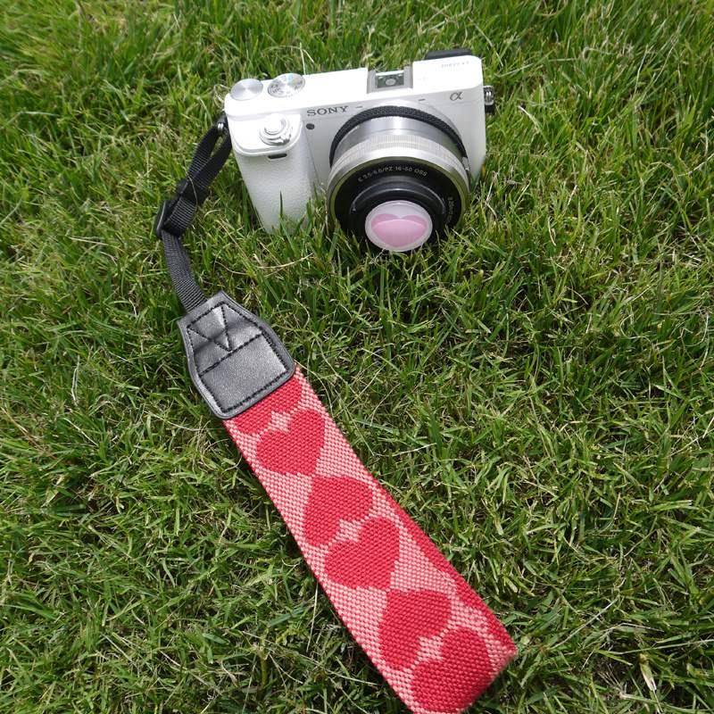 桃心爱心相机护腕手机挂绳拍立得单眼微单眼相机相机护腕手绳挂绳可爱