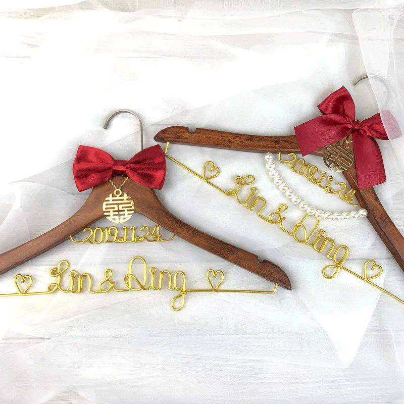 婚礼结婚新娘定制衣架中式喜字婚纱衣架秀禾服用衣挂字母手工衣撑