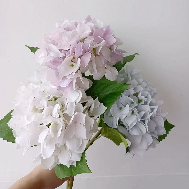 高质新款湿润绣球仿真客厅装饰品束 手感柔软透插图片