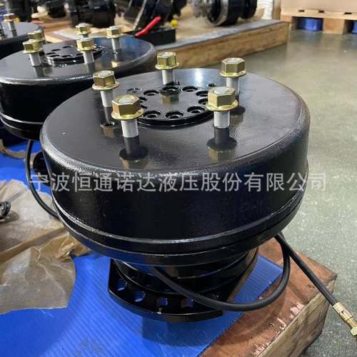 源头厂家供应清扫车行走液压马达带行车制动MCR03鼓式制动器马