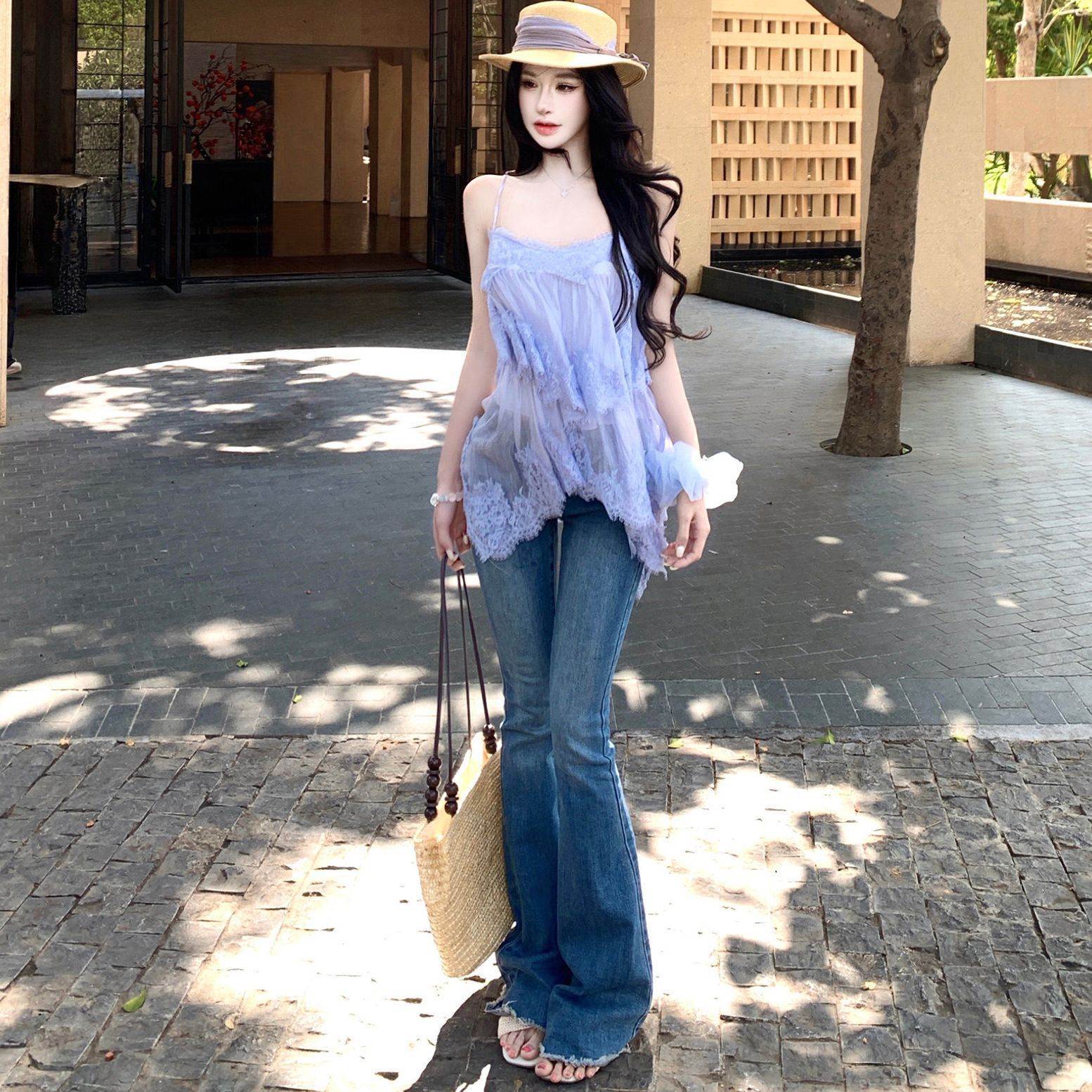 夏季时尚休闲风蓝色蕾丝荷叶边绑带吊带衫女度假风设计感百搭上衣
